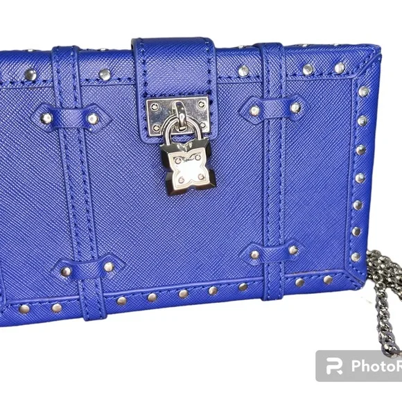 BCBG Studded Trunk Shoulder Purse NWT - Picture 3 of 9